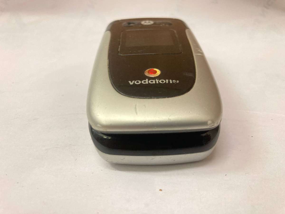 Motorola V360v Flip Phone - UNTESTED