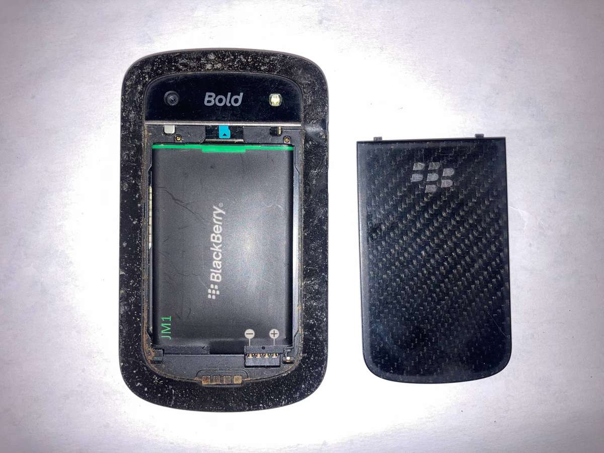 Blackberry Bold 9900 - UNTESTED