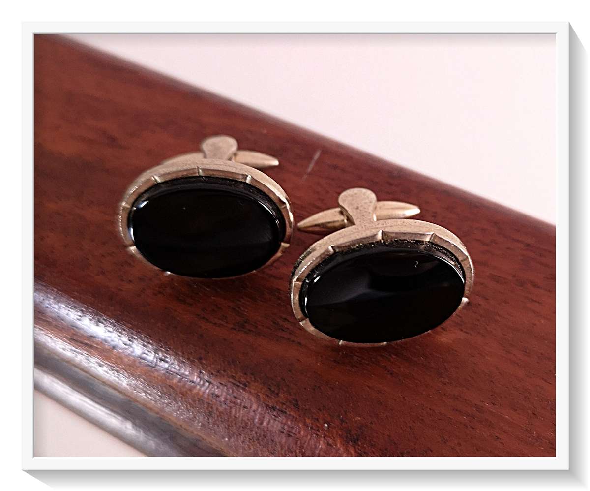 A Beautiful Pair of Obsidian or Onyx Mens Cufflinks - See Photographs*