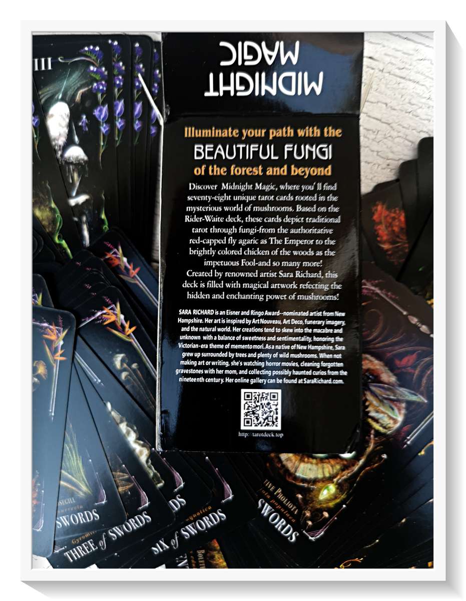 A Tarot Deck of Mushrooms - Meticulous illustrations of All Mystical Mushrooms - Very Exotic Cards