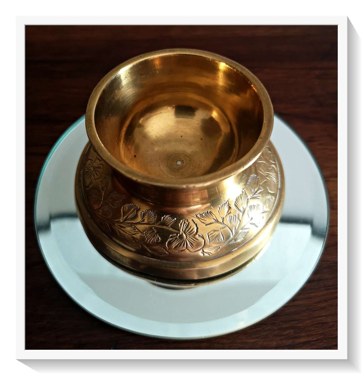 Brass Elephant Bell - Gorgeous with all Tusks in Place - Needs a tiny bell can easily be fitted***