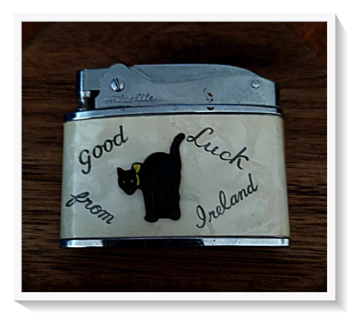 Ivory Coloured Art Deco Cat Themed Lighter Made in Japan Pat. no 165000