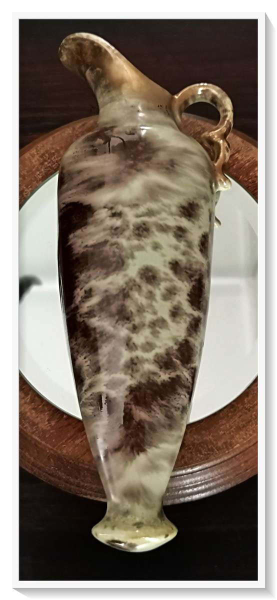 A Rare Vintage German Wall Vase Exquisite Piece in Excellent Condition ***