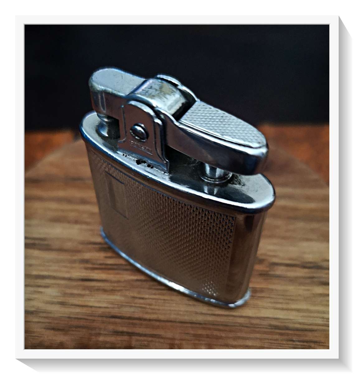 Vintage Lighter - RONSON - Made in England - Plain and Simplistic Design *****