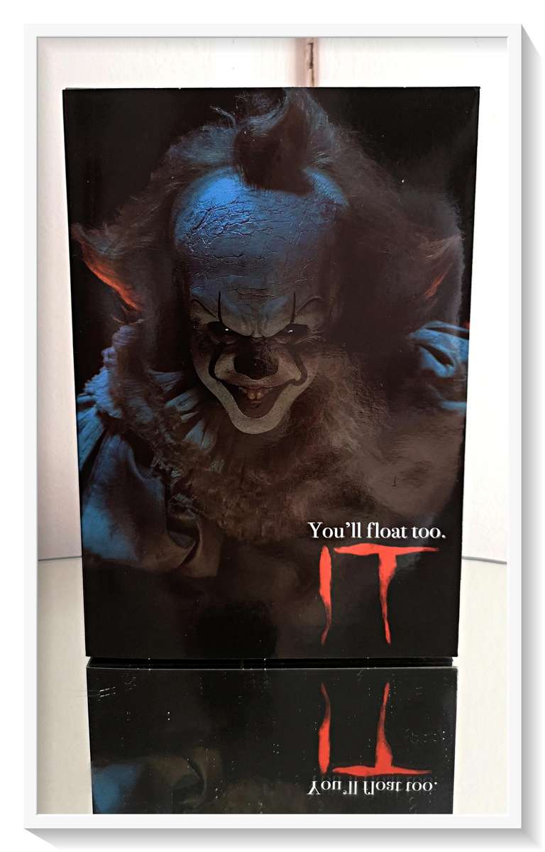 Stephen King IT: Pennywise with I LOVE DERRY Balloon - BOX:230mm by 160mm - Collectible Horror Toys*