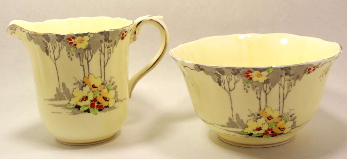 Vintage Crown Staffordshire Milk Jug and Sugar Bowl Pattern F714295