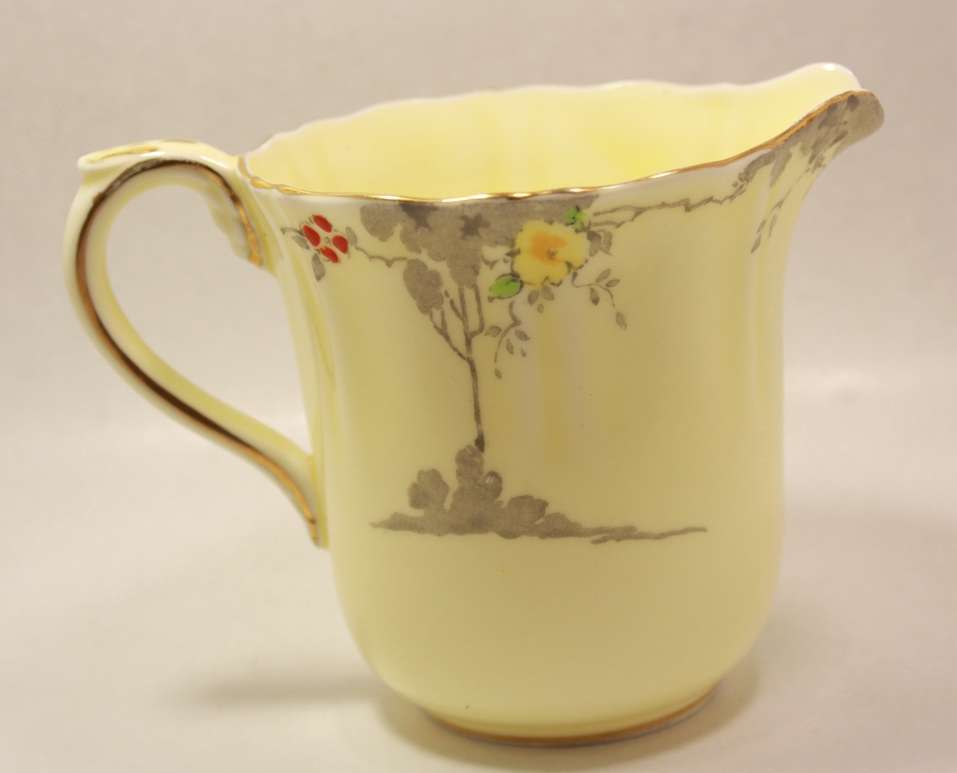 Vintage Crown Staffordshire Milk Jug and Sugar Bowl Pattern F714295