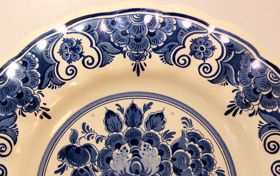 Vintage Large Blauw Delfts Distel Blue & White Display Bowl.