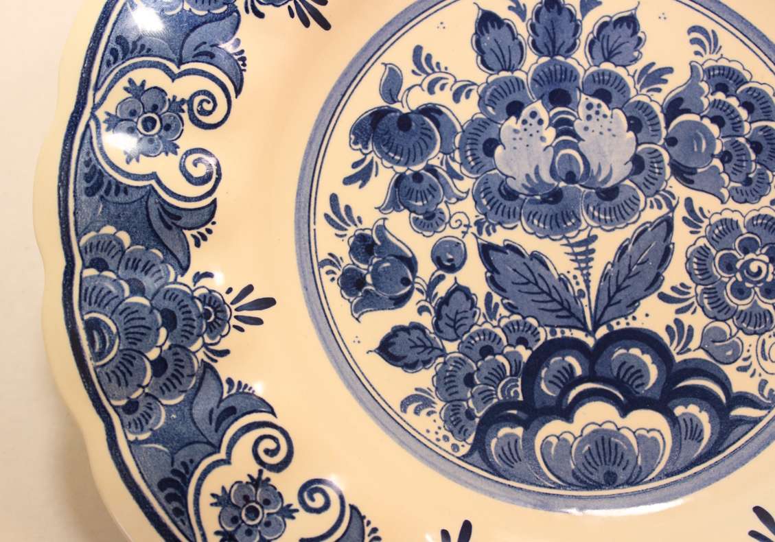 Vintage Large Blauw Delfts Distel Blue & White Display Bowl.