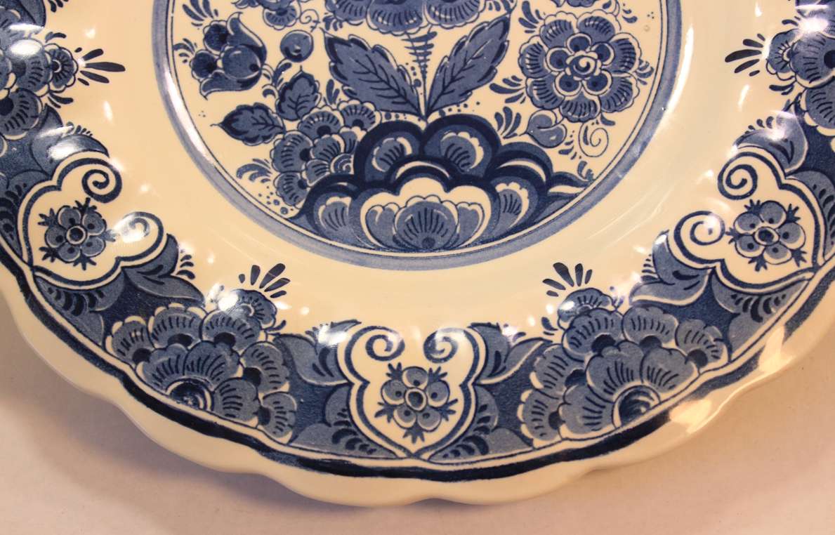 Vintage Large Blauw Delfts Distel Blue & White Display Bowl.