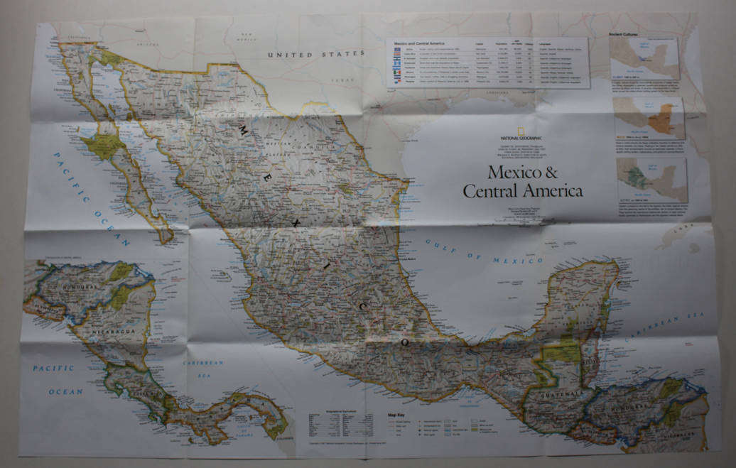 National Geographic Folded Map The Dividing Link Mexico and Central America August 2007