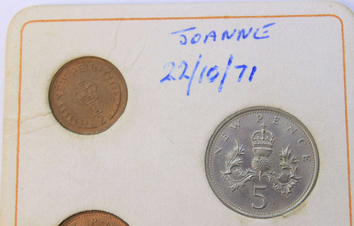 Britains First Decimal Coins Full Set in Original Wallet Uncirculated