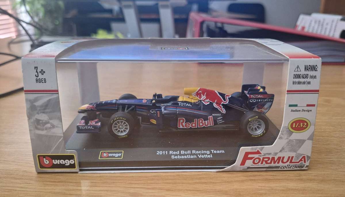 2011 Red Bull Racing Team - Sebastian Vettel