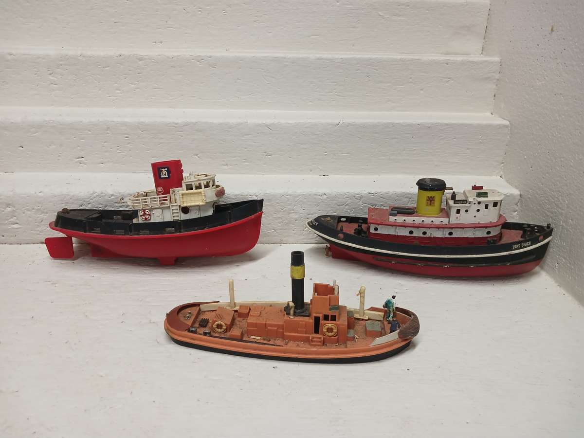 HO SCALE - X3 TUG BOATS