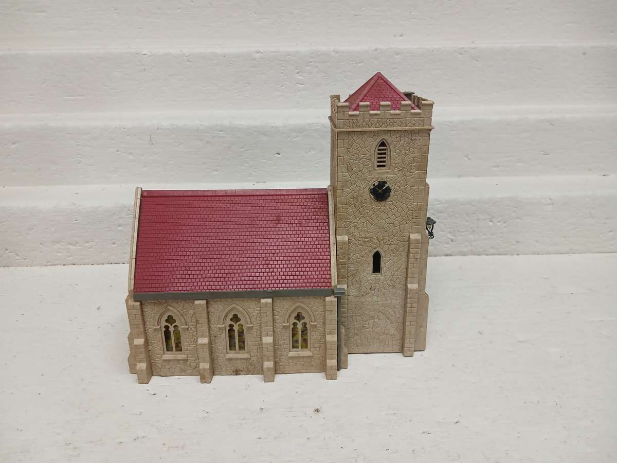 HO SCALE - OLD STYLE STONE FINISH CHURCH