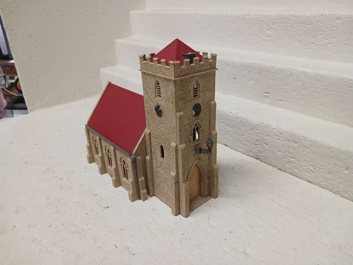 HO SCALE - OLD STYLE STONE FINISH CHURCH