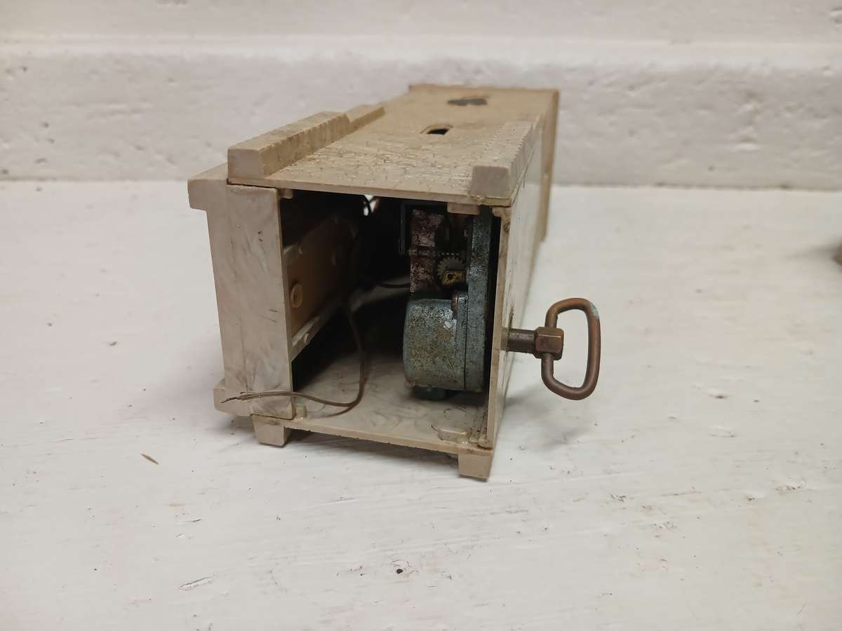 HO SCALE - OLD STYLE STONE FINISH CHURCH