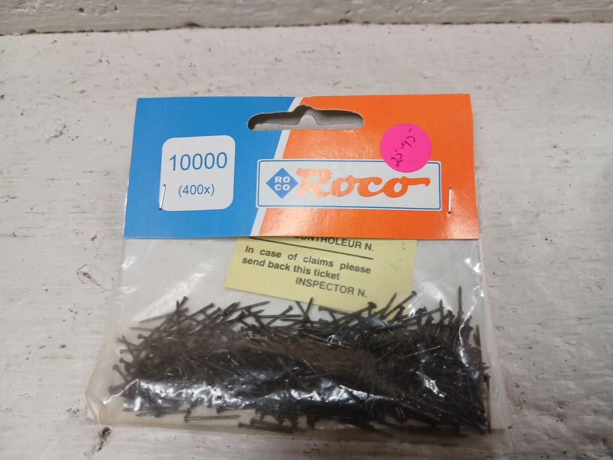 HO / OO SCALE - ROCO - TRACK NAILS- X1 PACKET