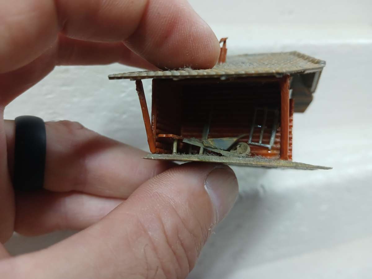 HO SCALE - VARIOUS OLD TIMER BUILDINGS - X3