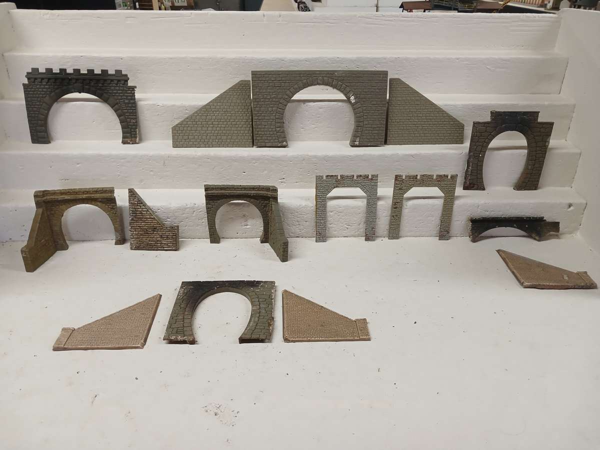 HO / OO SCALE - VARIOUS TUNNEL ENTRANCES