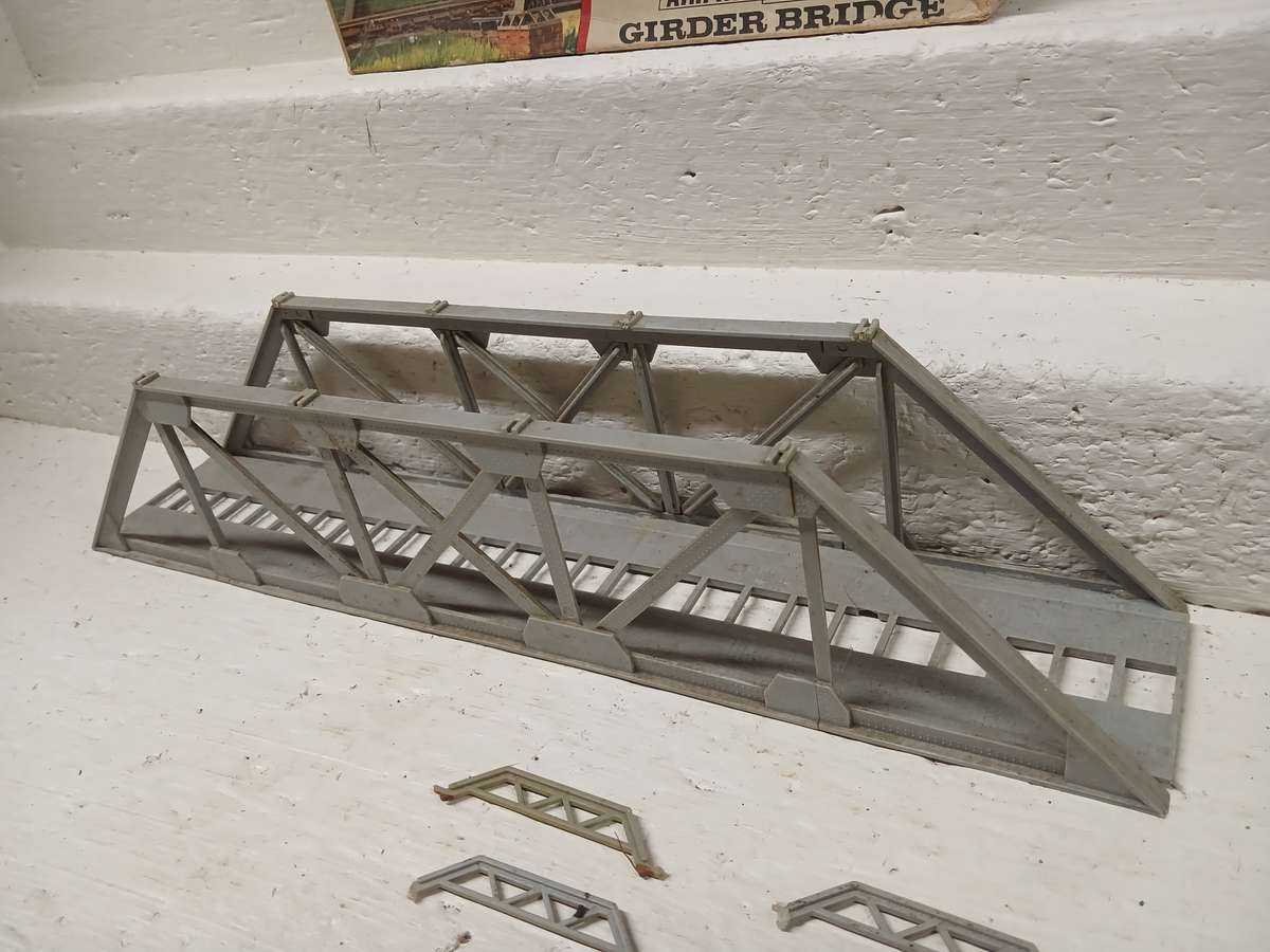 HO / OO SCALE - AIRFIX - GIRDER BRIDGE