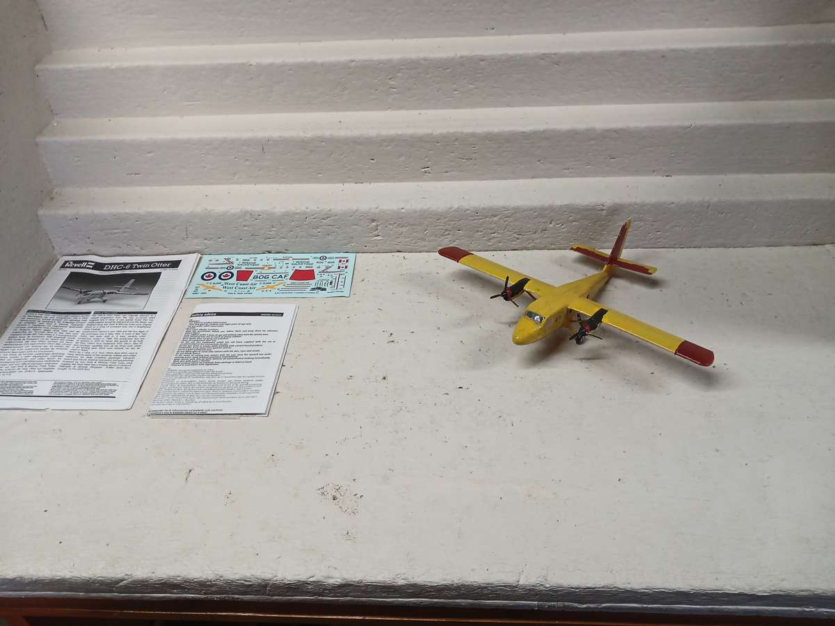 1:72 SCALE - REVELL - Revell  DHC-6 Twin Otter