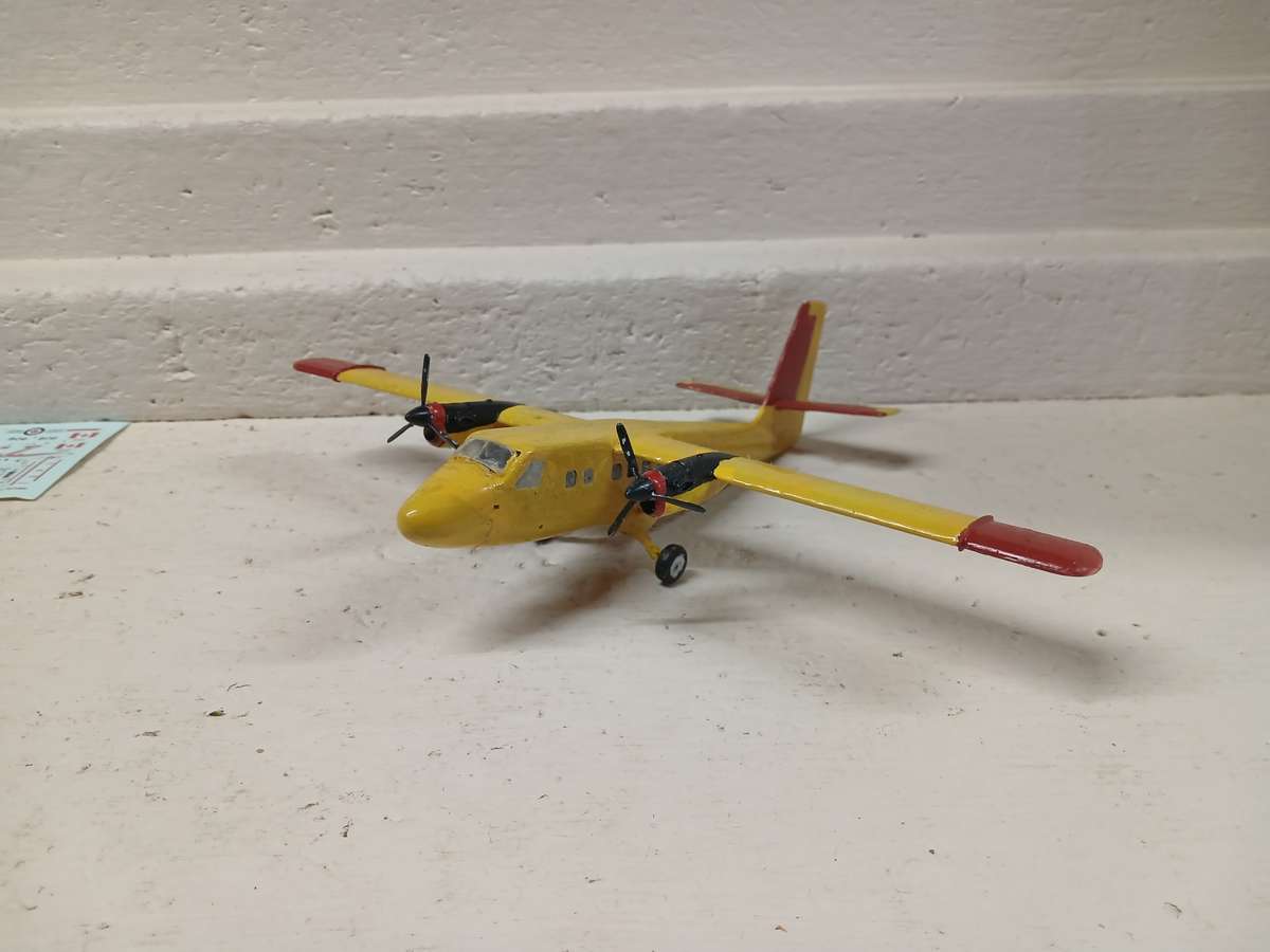 1:72 SCALE - REVELL - Revell  DHC-6 Twin Otter