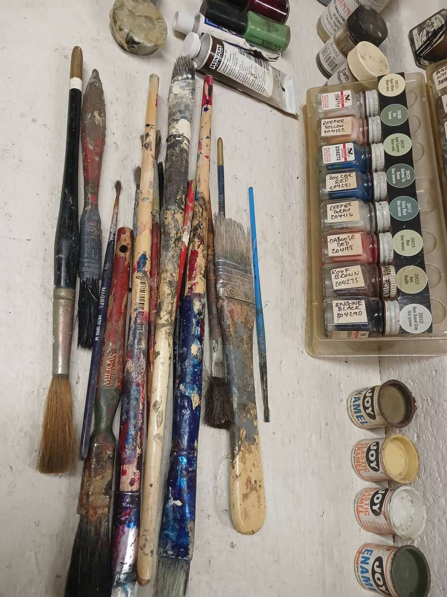 HO SCALE - VARIOUS MODEL PAINTS , POWDERS + SCENERY ACCESSORIES