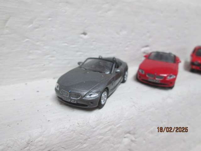 1:72 SCALE - DIE CAST MODELS - X3