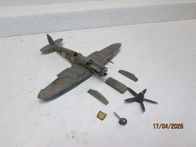 1:48 DIE CAST MILITARY AEROPLANE - CASADIO - SPITFIRE