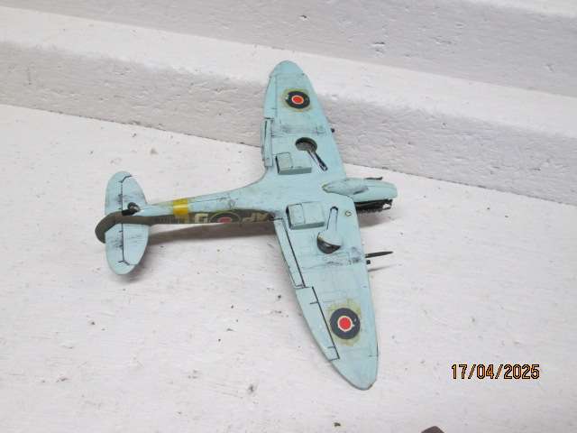 1:48 DIE CAST MILITARY AEROPLANE - CASADIO - SPITFIRE