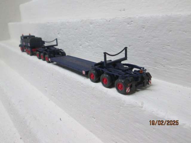 HO SCALE - WIKING - EXTRA HEAVY ROAD TRANSPORT TRUCK & TRAILER