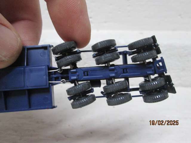 HO SCALE - WIKING - EXTRA HEAVY ROAD TRANSPORT TRUCK & TRAILER