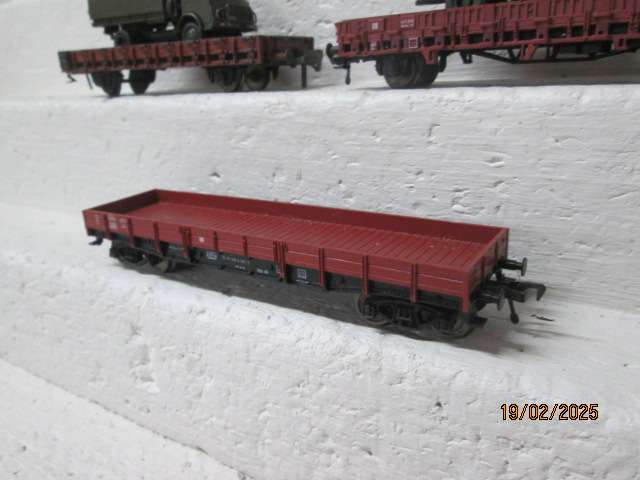 HO SCALE - FLEICHMANN - OPEN WAGONS WITH ARMY LOAD - X3 BOXED