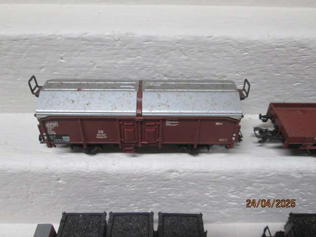 HO SCALE - MARKLIN - VARIOUS GOODS WAGONS - X4