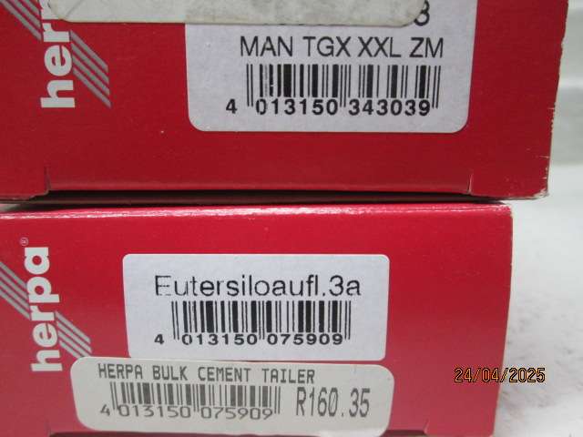 HO SCALE - HERPA - MAN ROAD TRUCK AND TRAILER - BOXED