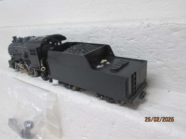 HO SCALE - MANTUA - 2-6-2 STEAM LOCOMOTIVE - FOR SPARES