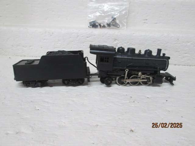 HO SCALE - MANTUA - 2-6-2 STEAM LOCOMOTIVE - FOR SPARES