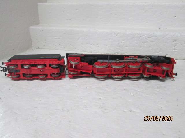 HO SCALE - PIKO - 4-6-2 STEAM LOCOMOTIVE