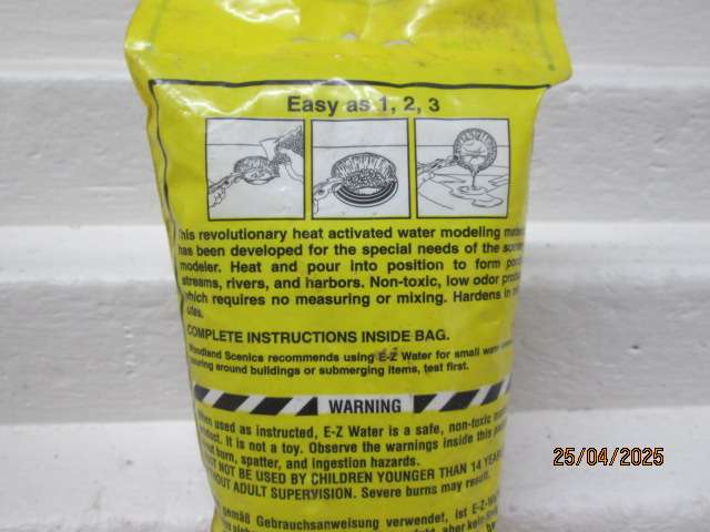 HO SCALE - WOODLANDS SCENICS - E-Z WATER PELLETS