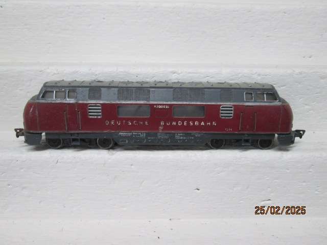HO SCALE - FLEISCHMANN - DB DIESEL LOCOMOTIVE