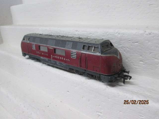 HO SCALE - FLEISCHMANN - DB DIESEL LOCOMOTIVE