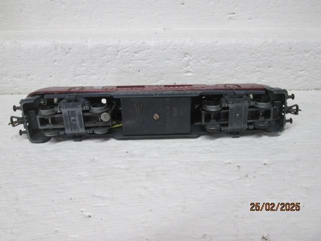 HO SCALE - FLEISCHMANN - DB DIESEL LOCOMOTIVE