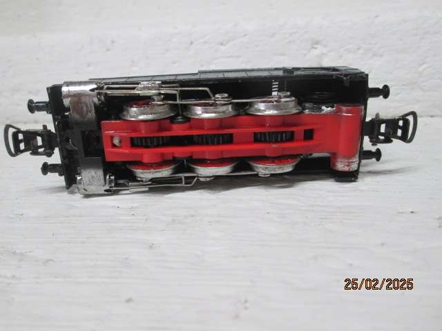 HO SCALE - 0-6-0 DUMMY STEAM LOCOMOTIVE