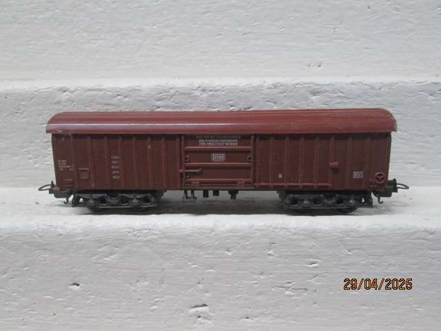 HO SCALE - LIMA - DB CLOSED HOPPER