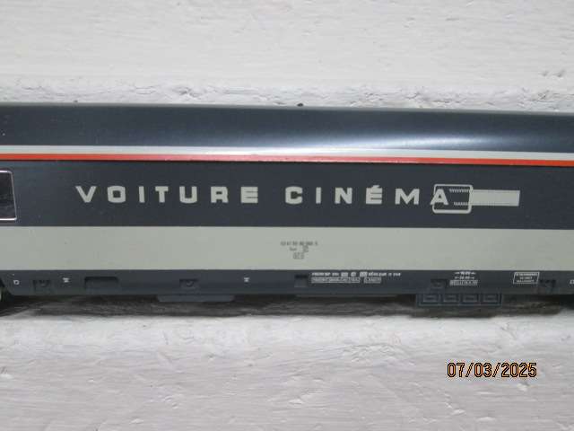 HO SCALE - LIMA - SNCF CINEMA CAR WAGON