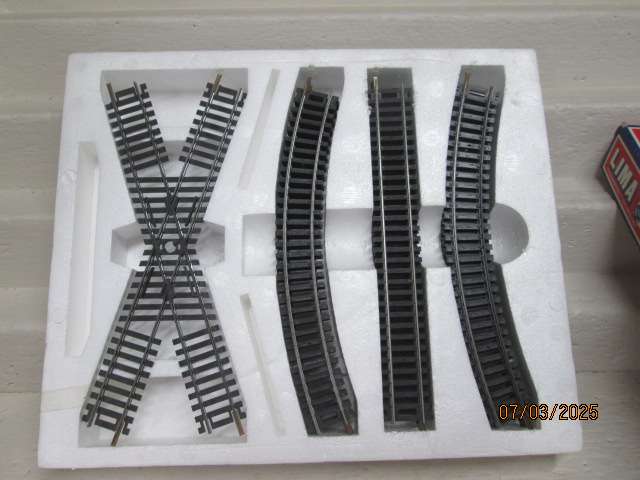 HO / OO SCALE - LIMA - EXTENSION TRACK PACK A - BOXED