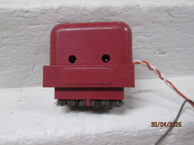 HO SCALE - KADEE WHEEL CLEANER