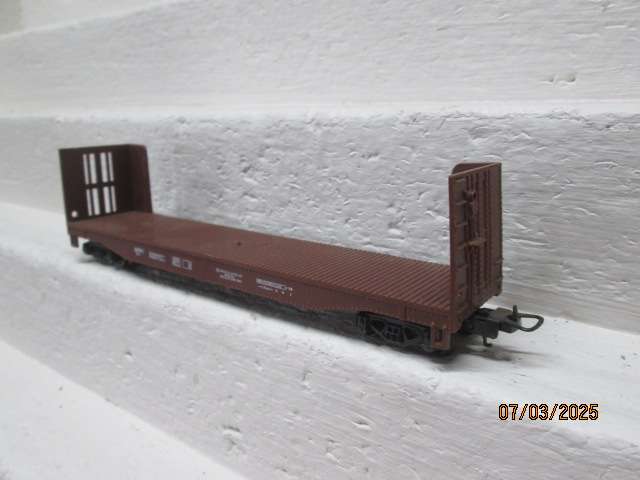 HO SCALE - LIMA - BROWN OPEN GOODS WAGON