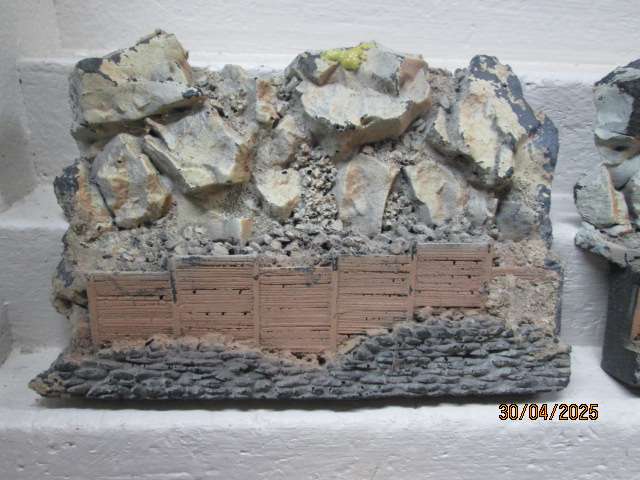 HO SCALE - VARIOUS SCENIC MATERIALS + BACKDROP SCENES